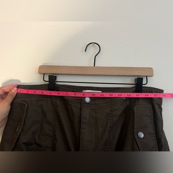 Abercrombie & Fitch Cargo Pants - Picture 5 of 5